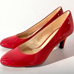 LifeStride Parigi Fire Red Patent Pumps Size 10M New Cushioned Low Heel Shoes